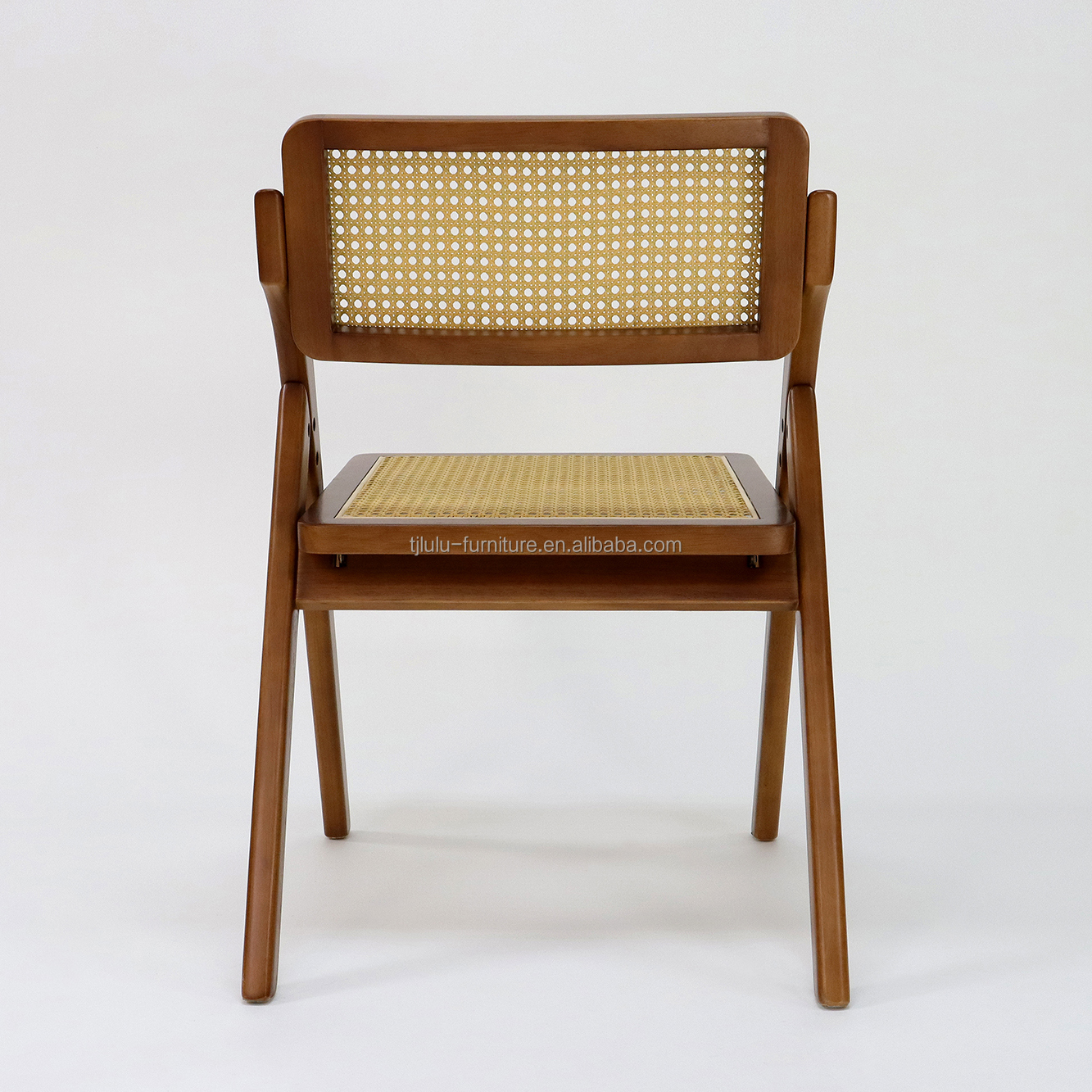 Vintage Foldable Rattan Wooden Dining Chair for Restaurant in Classic Style
