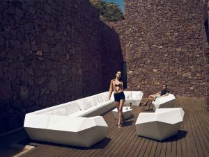 China Vondom Faz Modern Upholstered Sofa Fiberglass Diamond Style Outdoor Furniture factory