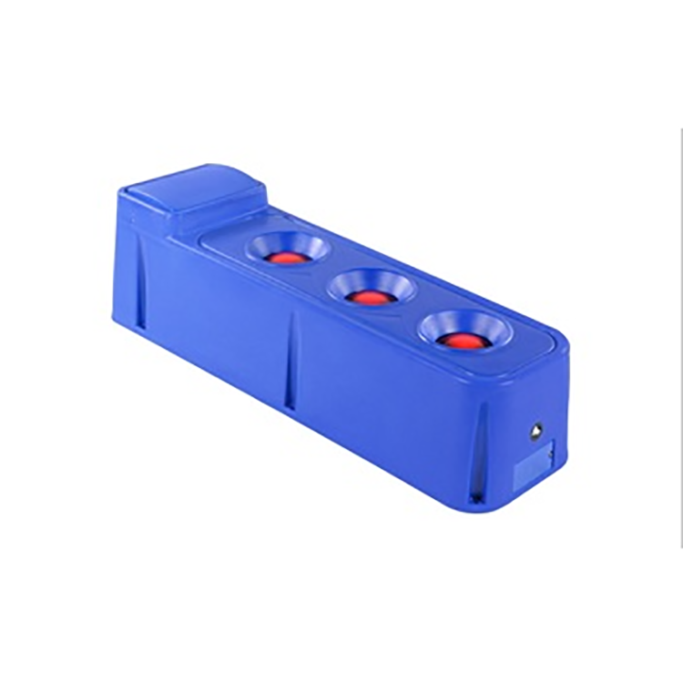 China 55cm Drinking Height Livestock Auto Waterer with Built-in Temperature Control and LLDPE Material factory