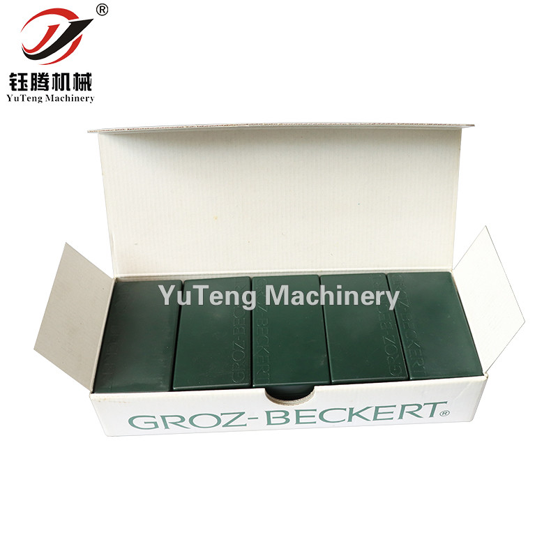 Industial Ultra High Speed Computerized Multi Needle Quilting Machine For Making Garment Hometextile