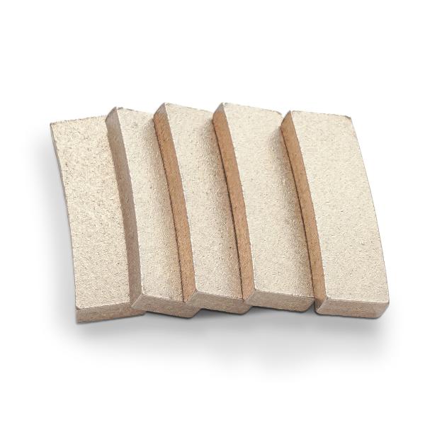 Wet Cutting Diamond and Metal Powder Segments for High Lifespan Edge Tile