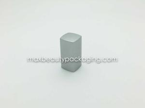 China N2022 uv silver coating finish nail polish cap nail polish packaging double cap long square nail polish cap factory