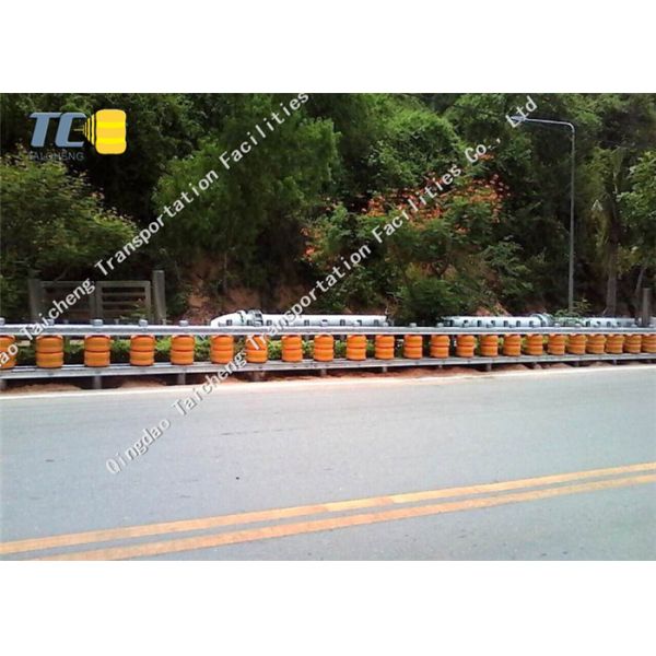 China Turning Driveway Anti Collision EVA Roller Guardrail System Rolling Protection Barrier factory