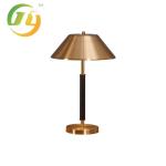 Nordic Creative Golden Light Luxury Simple Study Bedroom Table Lamp