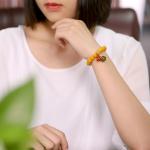 Fashion Jewelry Round Donut Yellow Amber Natural Yellow Piebald Amber Bracelet