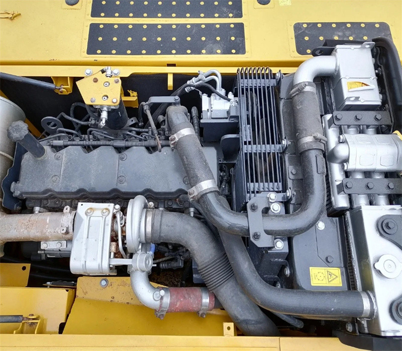 100Hp-500Hp Used Excavator Digger 2.5 Cubic Meters Secondhand Digger komatsu pc200