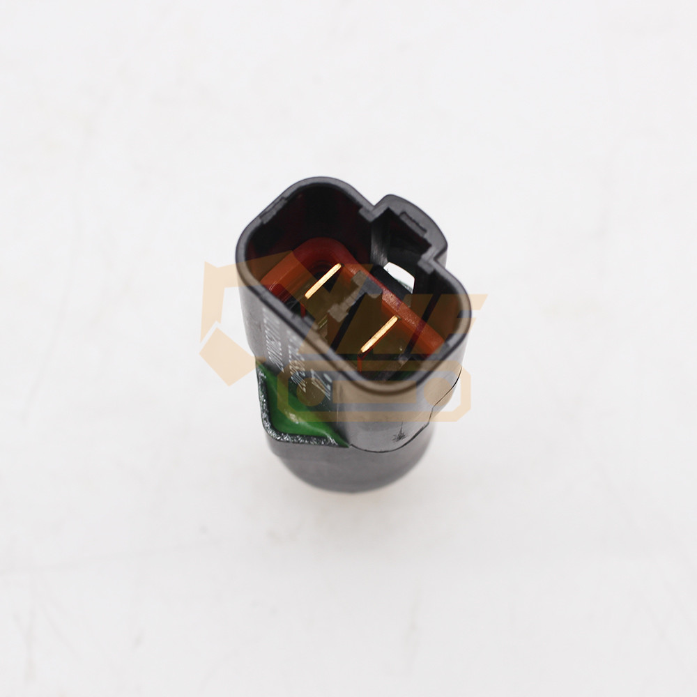 Travel Control Pressure Switch 20Y-06-21710 For Komatsu PC200-6 PC300-6 PC120-6
