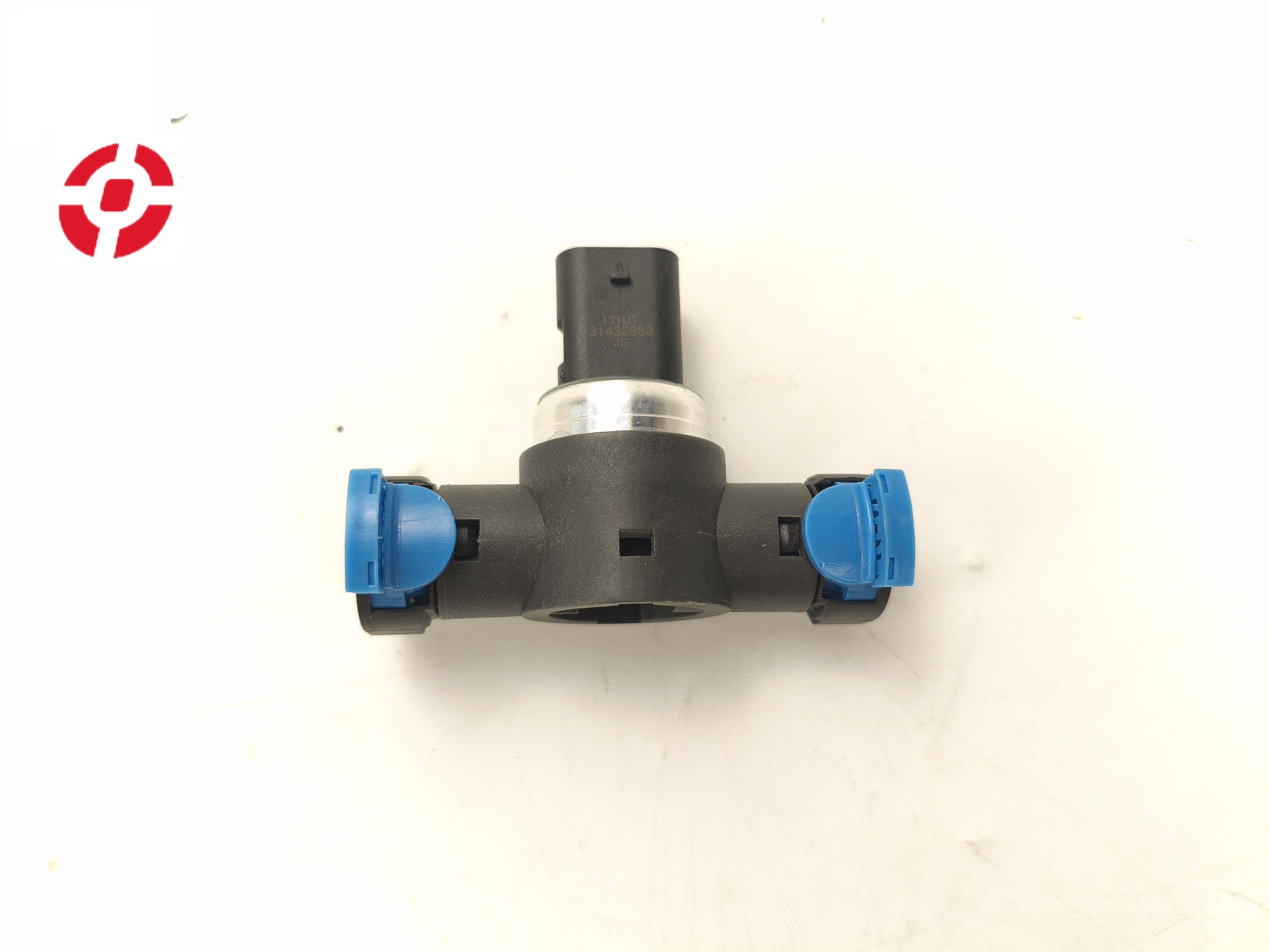OE 31432653 Fuel Pressure Sensor For Volvo 14-19 S60 S80 V60 V90 XC40 XC60 XC70 XC90