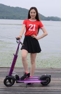 China 350W Mini Purple Folding Electric Scooter , Foldable Mobility Scooter For Adults factory