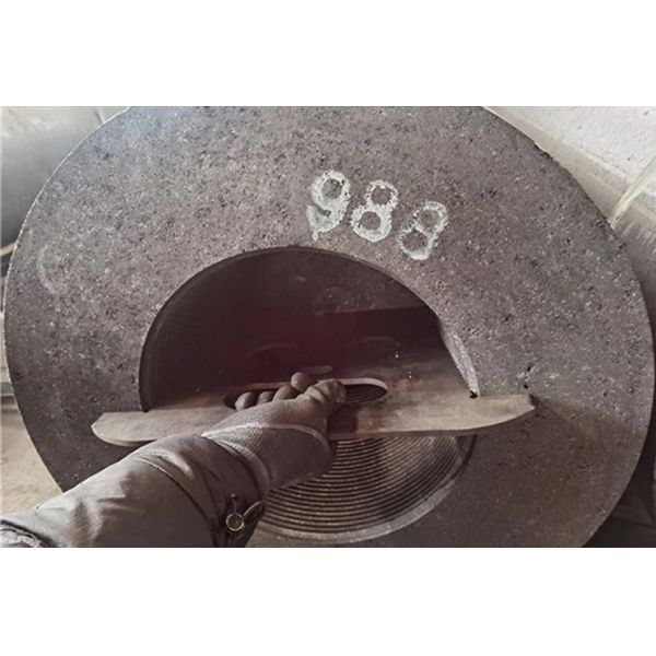 China High Durability RP Graphite Electrodes For EAF Steelmaking factory