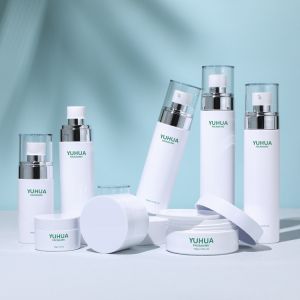 60ml 80ml 100ml White Plastic Bottle With Silver Pump Spray Skincare Set