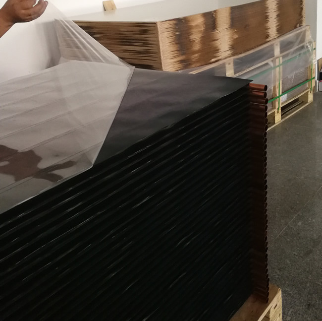2 Square Meters Flat Plate Solar Collector Aluminum Alloy Material Easy Installation