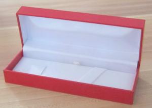 China Rectangular Red plastic pen Boxes packed in Leatherette paper factory