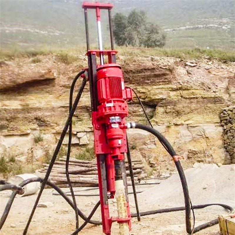 Mining Blast Hole / Mine DTH Drilling Rig 176Kw With DC Motor
