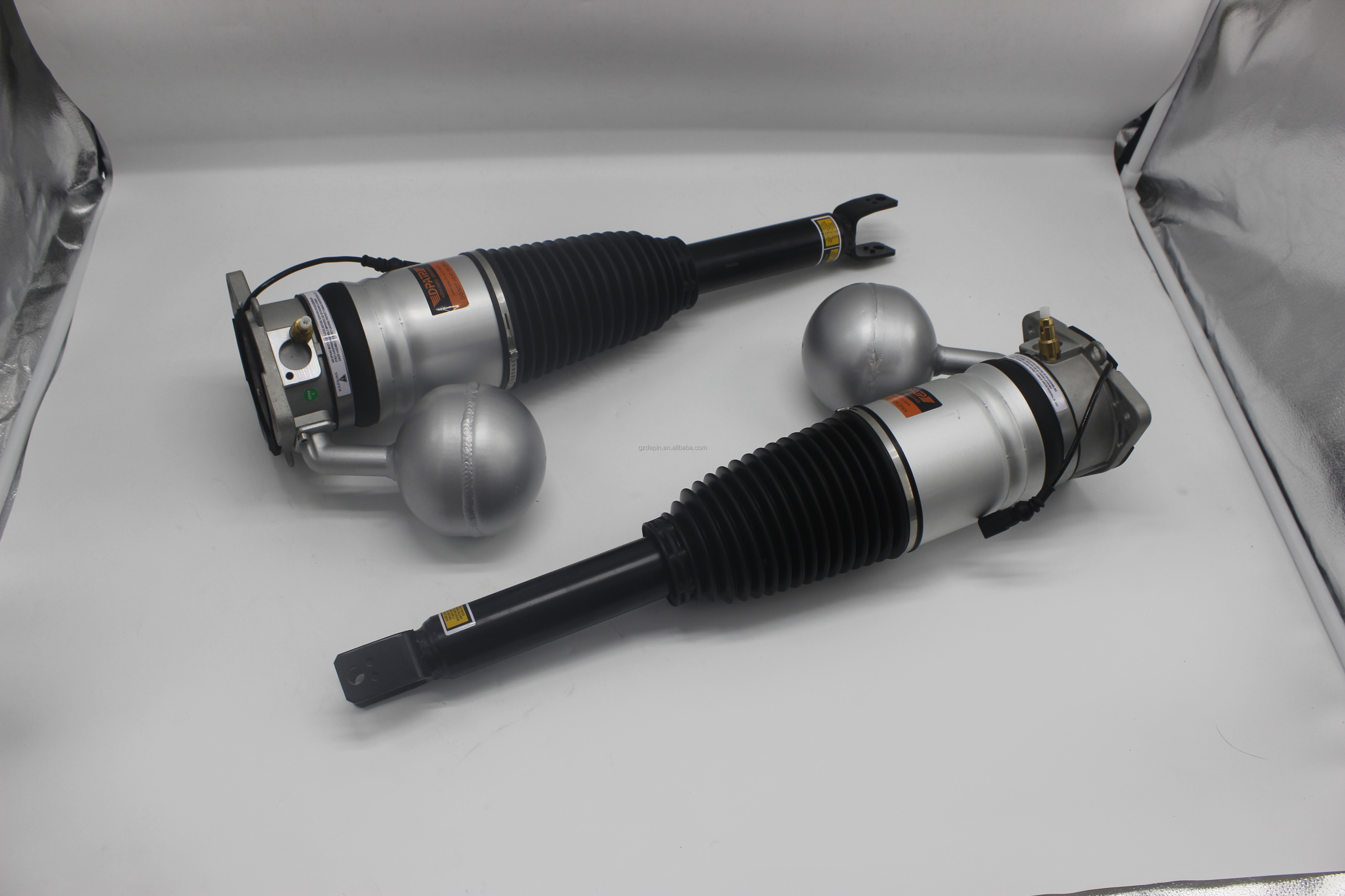 Rear Air Suspension Shock Absorber for Volkswagen Phaeton 3D0616001 3D0616002 19-218632