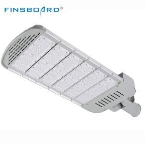 China Sturdy And Durable Anti UV Outdoor LED Street Light IP65 SMD3030 factory
