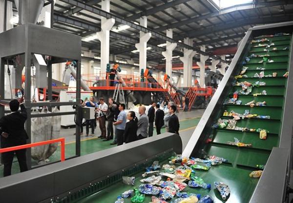 Flakes PET Recycling Line , Plastic Washing Line Pipe Drying System Long