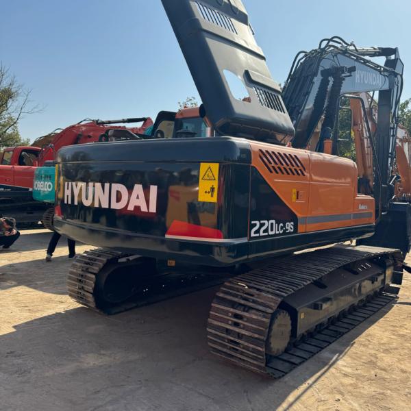 Selling 90% of new and second-hand Hyundai 220 excavators, old excavators, and