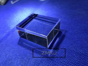 China Hexahedron Sapphire Parts Optical Light Guide Block Lens For Laser Cosmetic Instrument factory