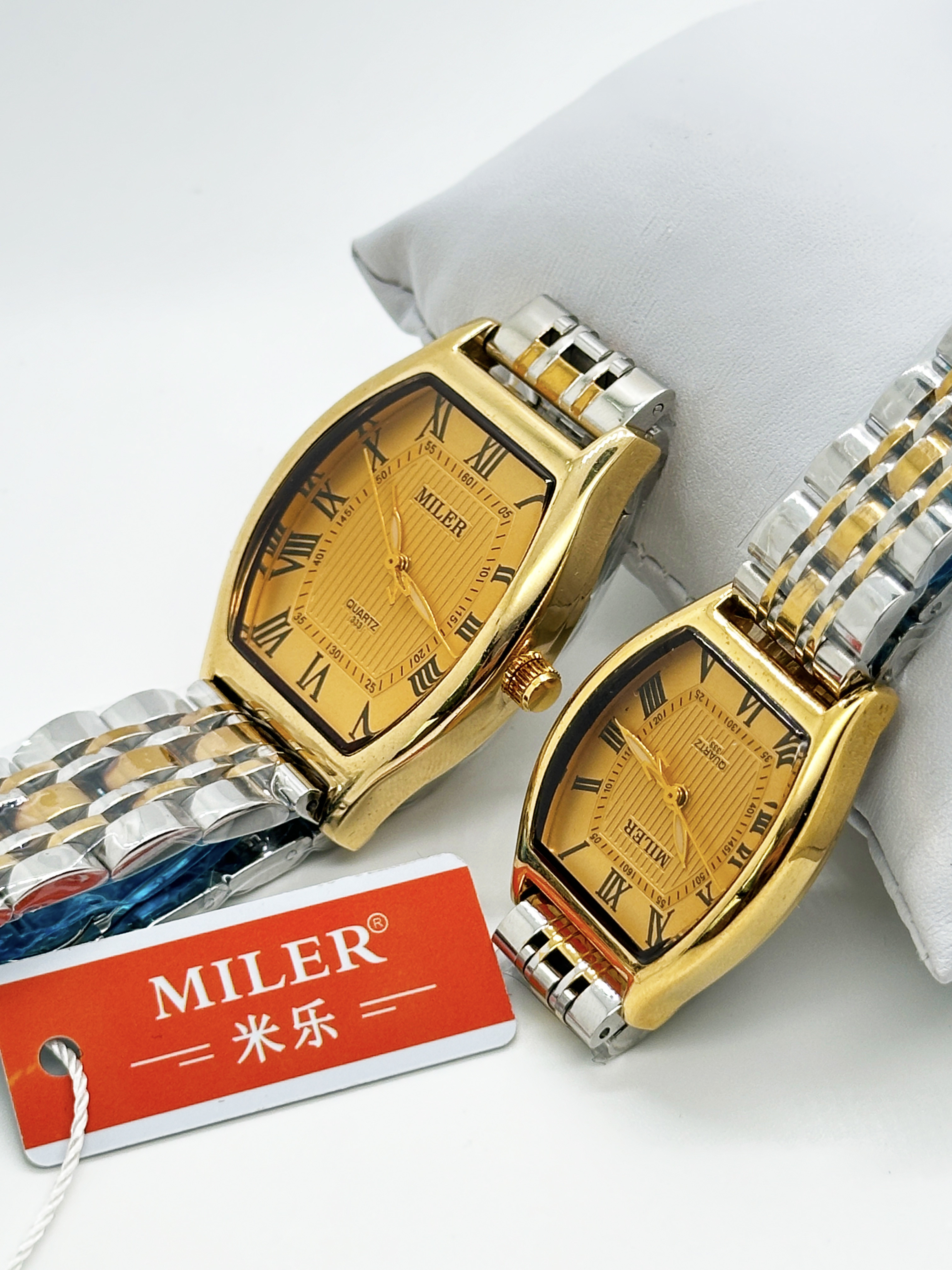 Fashion Minimalist Quartz Wrist Watch For Men And Women 30m Water Resistance