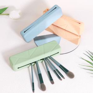 China Portable LFGB Silicone Makeup Brush Case Large Capacity factory