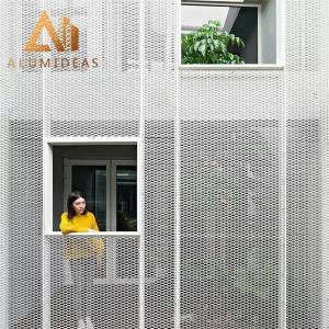 China Aluminum mesh panels factory