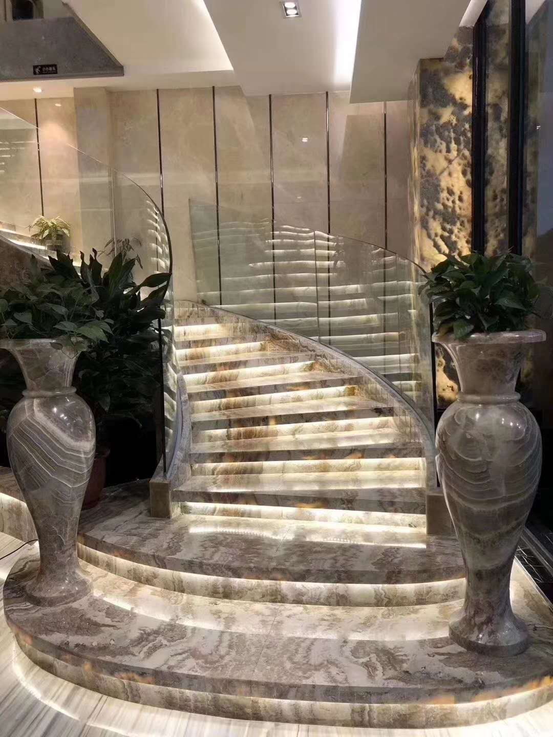 Customized Modern-Style Grey White Grains Marble Steps Carved Arc Staircase for Indoor