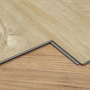 China Antiskid Commercial Grade Vinyl Flooring No Gule Home Decoration Light Scratch Protection factory