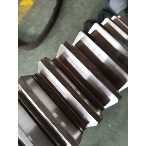 China Straight 10 Module 32 Tooth Spur Gear For Mining Transmission System factory