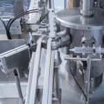 Automatic Syringe Filling Plugging Machine 80ml Veterinary Anesthesia Sterile
