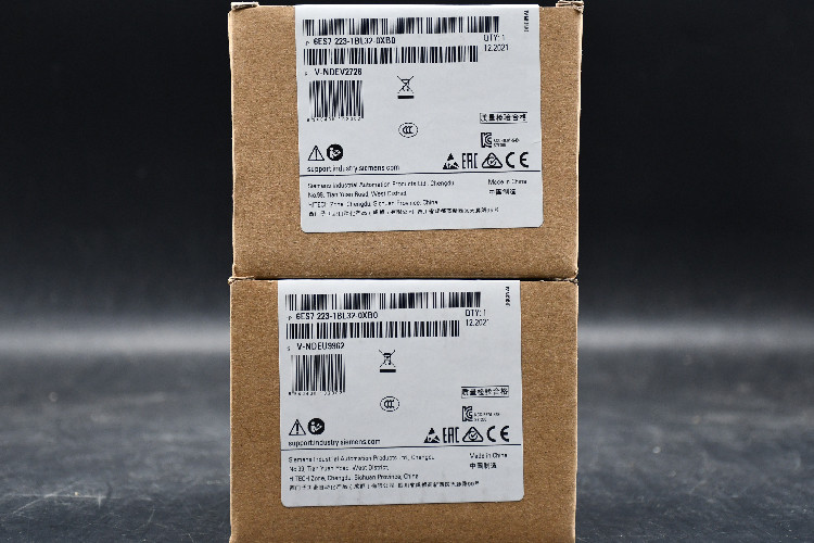 Siemens - PLC I/O Module for use with SIMATIC S7-1200 Series, 100 x 70 x 75 mm, Digital, Digital, TM3, 24 V dc, SIMATIC