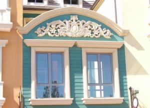 China Beige Classic Decorative Plastic Crown Molding Frame, Hand Painted factory