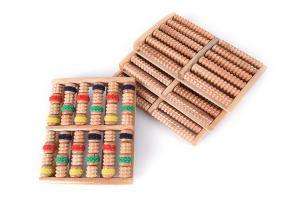 China Heath Relax Therapy Massager Wooden Roller Foot Massager Stress Relief factory