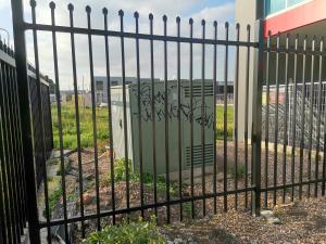 China Black Iron Panels Steel Wall Fence Decorative Low Tubular Steel Fence for Villa Garden factory