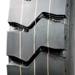 China Chinses Factory Price Tyres All Steel Radial Truck Tyre AR5157 11.00R20 factory