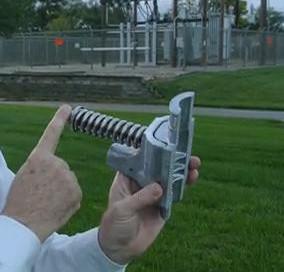 China electronic pole windstorm sign saver bracket factory
