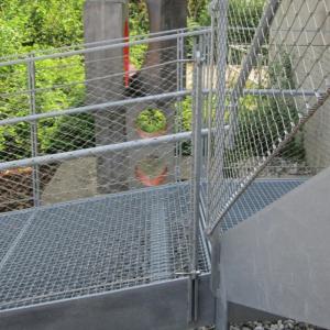 China Knotted Black Stainless Steel Wire Rope Animal Cable Security Netting For Enclosure Aviary factory
