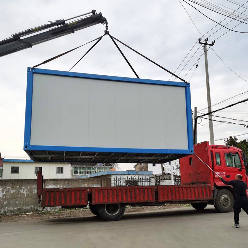 Portable Toilet Outdoor Bathroom Trailer Toilet Mobile Portable Breathable Roof Top Roof Water Proof Popular for Customized