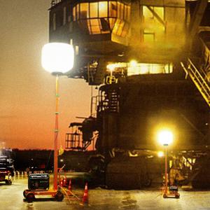 China Mobile Tripod Work Light 1000W LED Balloon Light Tower For Safety Management Equipment factory