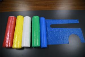 China Colorful Disposable Plastic Aprons Embossed / Smooth Surface For Housework Painting factory