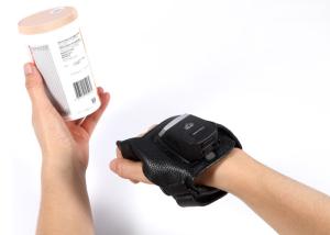 China Long Distance Wireless 2d Barcode Reader Scanner Wearable With 550mah Battery factory