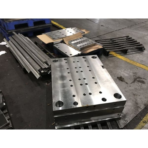 China Plastic Mold Inserts Easy Cutting 1.2085 Mold Tool Steel factory