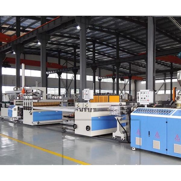 China Twin Screw Crust WPC Board Production Line Scratch Resistant 300KG/H factory