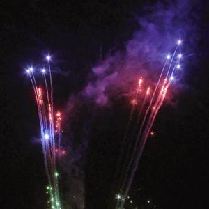 China Pyrotechnic New Year Consumer Cake Fireworks Christmas Fireworks Cake Mercun factory