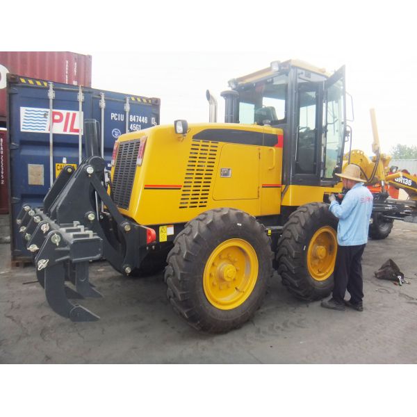 XCMG 135hp Road Construction Machinery Motor Grader GR135 With Cummins Engine