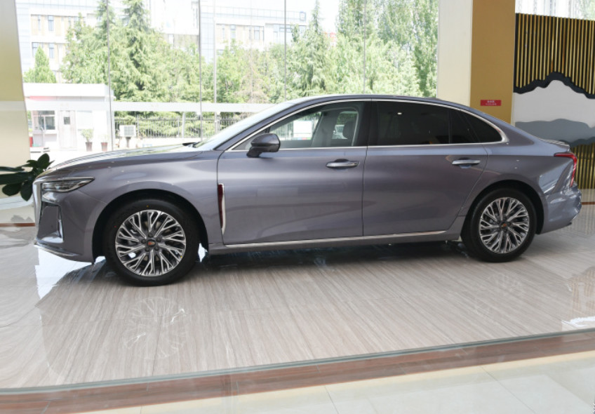 Hongqi H5 2023 2.0T automatic Zhilian flag version Gasoline 4 door 5 seat Car
