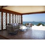 Sectional Sofa and Alu Frame Garden Chair Set for Outdoor Entertainment