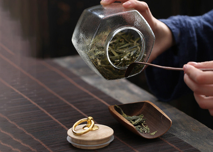 Crystal Sealable Glass Bottles Wooden Healthy Lid Korean Style 390ml / 420ml Capacity