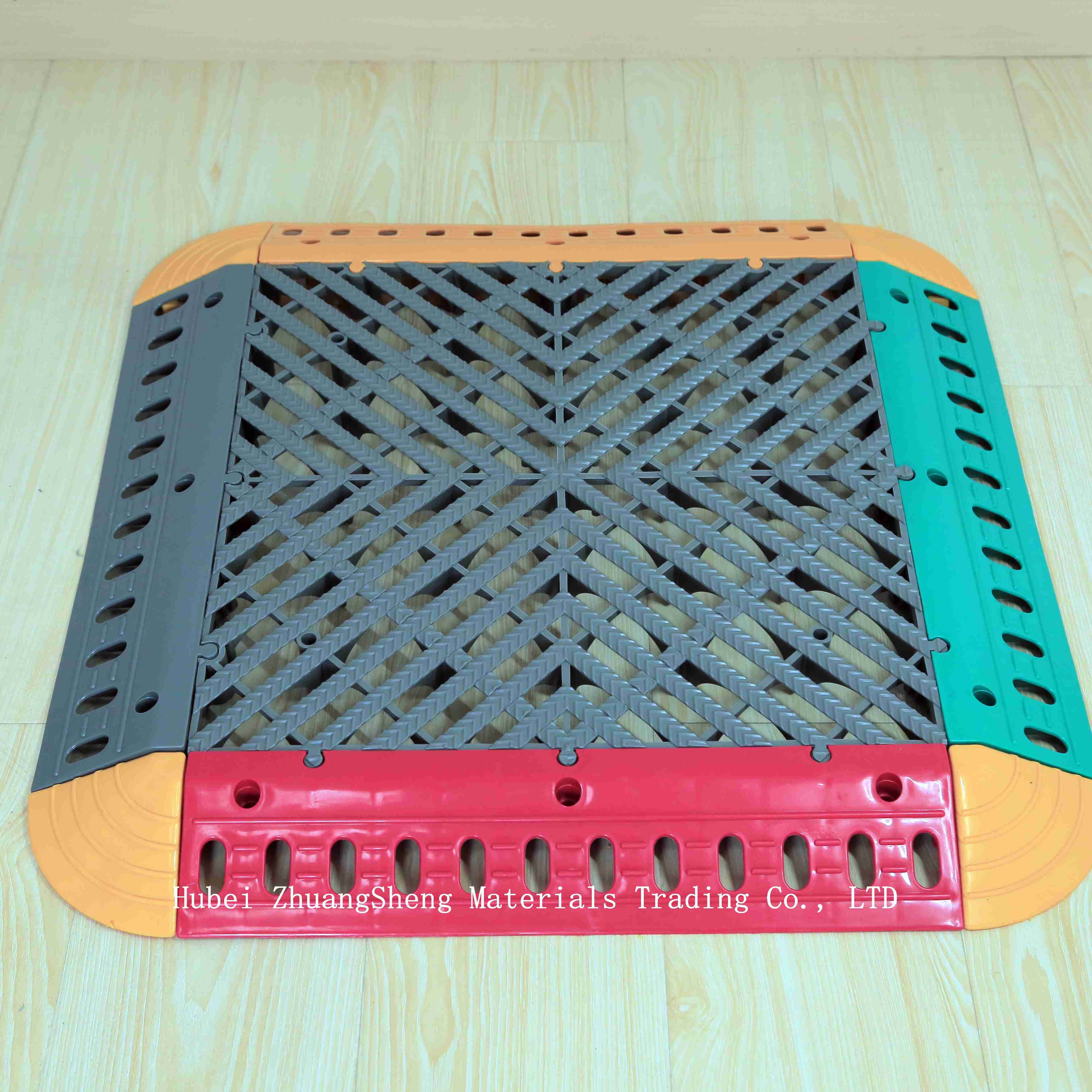 3.9mmChina Multi-Purpose PP Modular Suspended Splicing Plastic Flooring Anti-Skid Plastic Sports Flooring factory