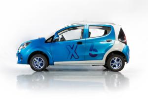 China Metal Structure Two Seater Electric Car Battery Powered With Customized Body Color factory